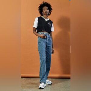 BDG Modern Boyfriend High Rise Jean Size 28